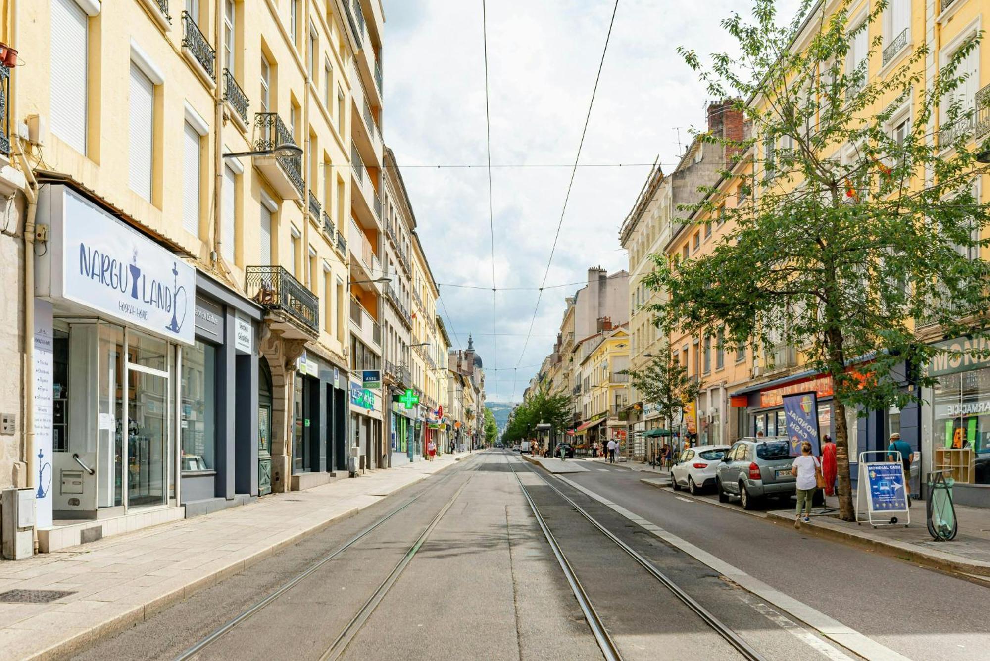 Charmant Hypercentre Tram Design 생테티엔 외부 사진